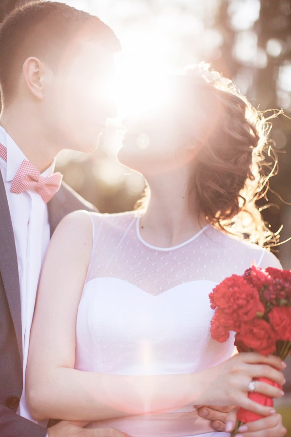 red-and-white-retro-wedding