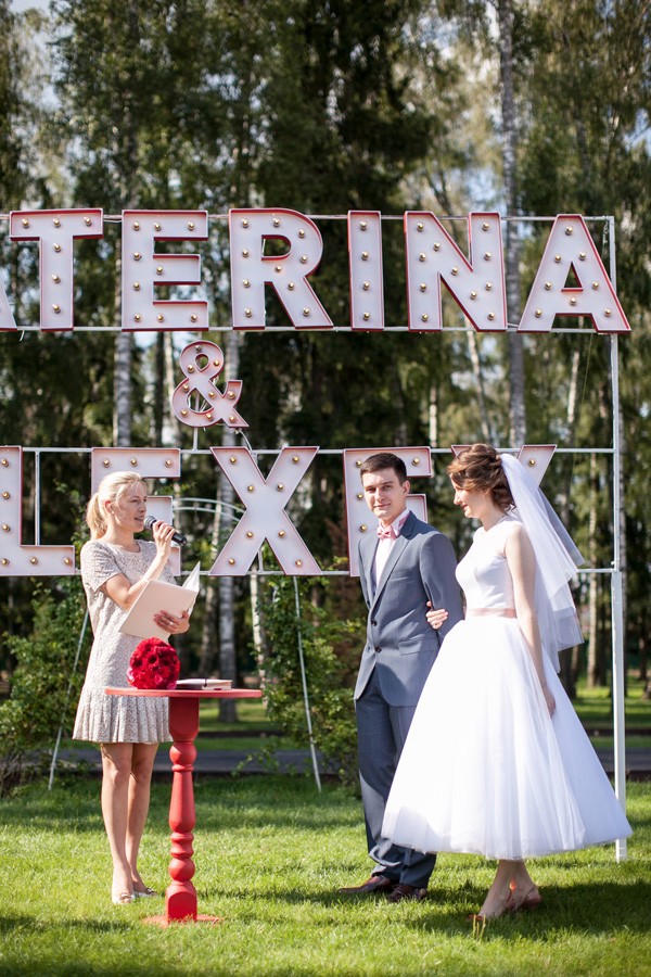 red-and-white-retro-wedding