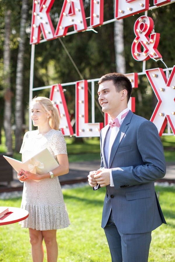 red-and-white-retro-wedding