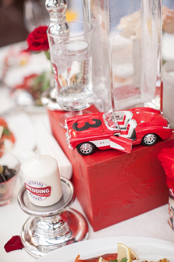 red-and-white-retro-wedding