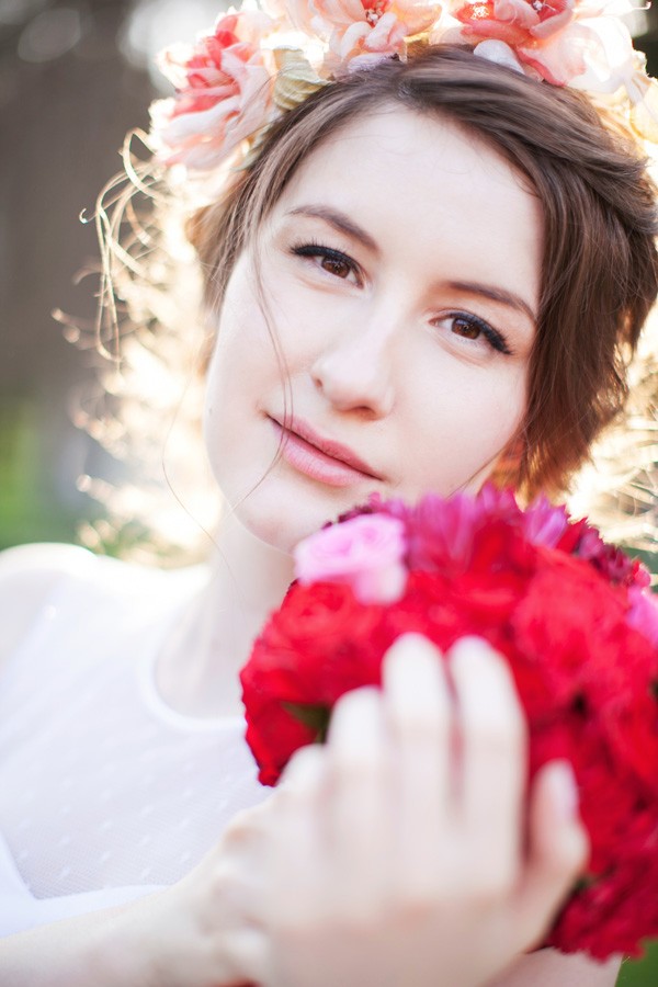 red-and-white-retro-wedding