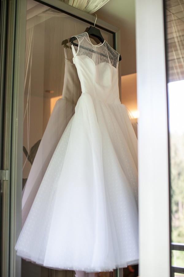 red-and-white-retro-wedding