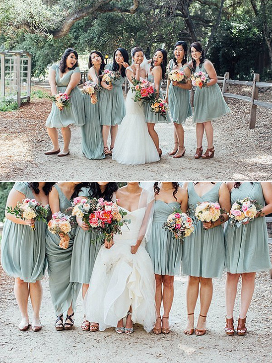 Bride and bridesmaids in teal dresses with bouquets