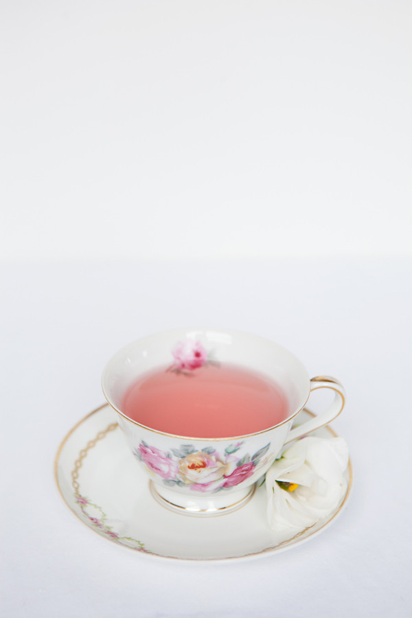 1960s-tea-party-bridal-shower-ideas