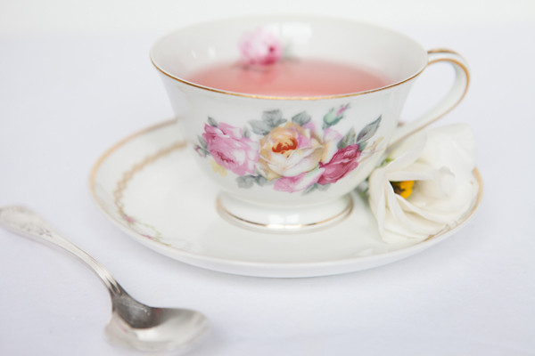 1960s-tea-party-bridal-shower-ideas