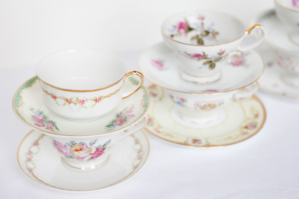 1960s-tea-party-bridal-shower-ideas