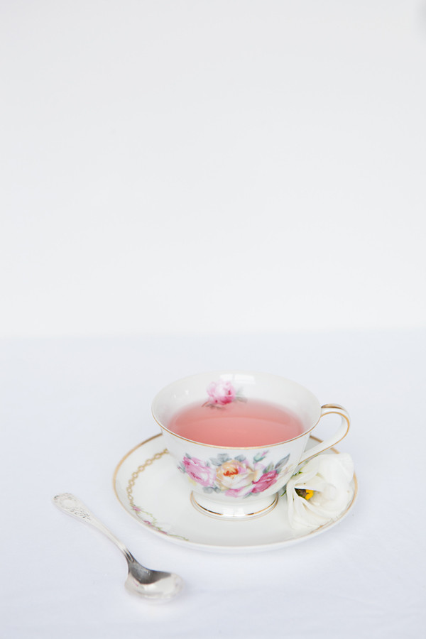 1960s-tea-party-bridal-shower-ideas