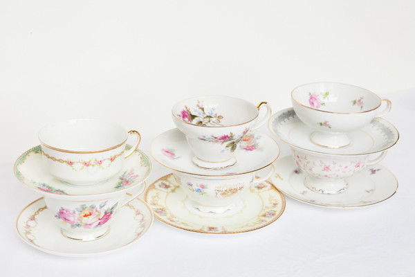 1960s-tea-party-bridal-shower-ideas