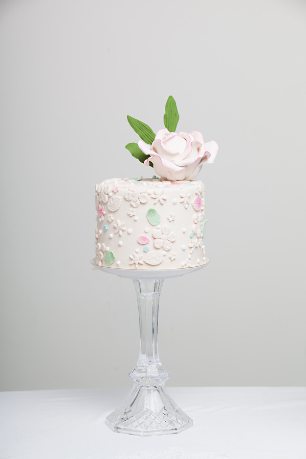 1960s-tea-party-bridal-shower-ideas