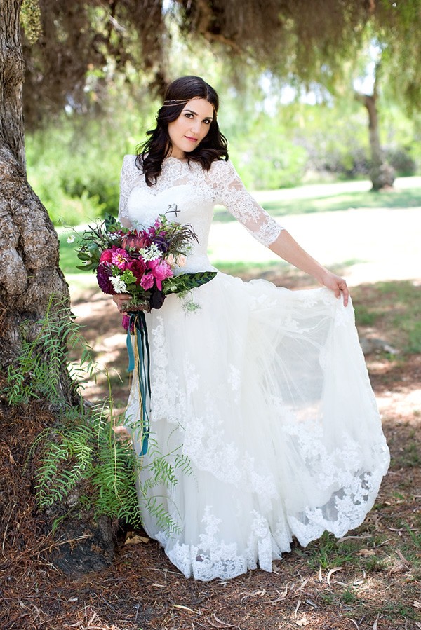 boho-pretty-plum-wedding