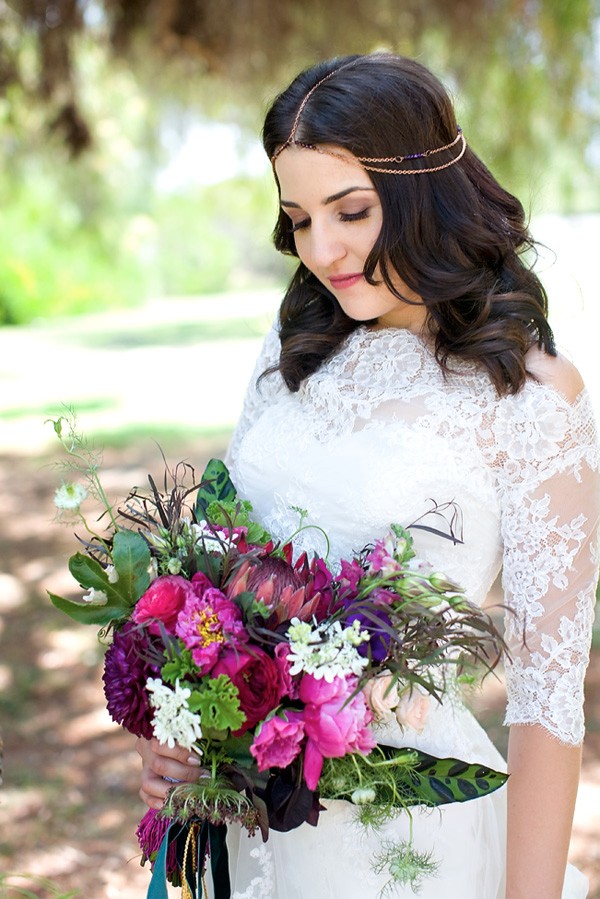 boho-pretty-plum-wedding