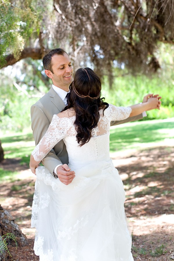 boho-pretty-plum-wedding