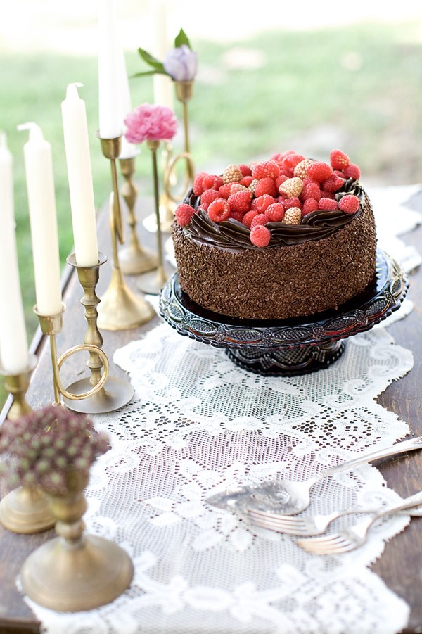 boho-pretty-plum-wedding