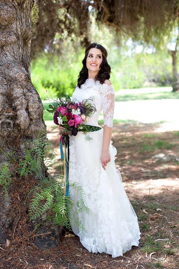 boho-pretty-plum-wedding