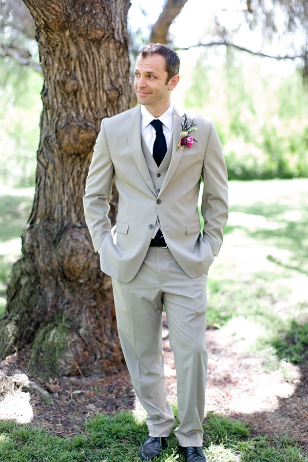 boho-pretty-plum-wedding
