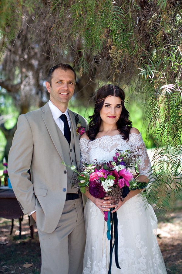 boho-pretty-plum-wedding