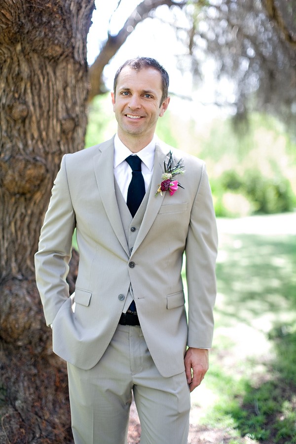 boho-pretty-plum-wedding