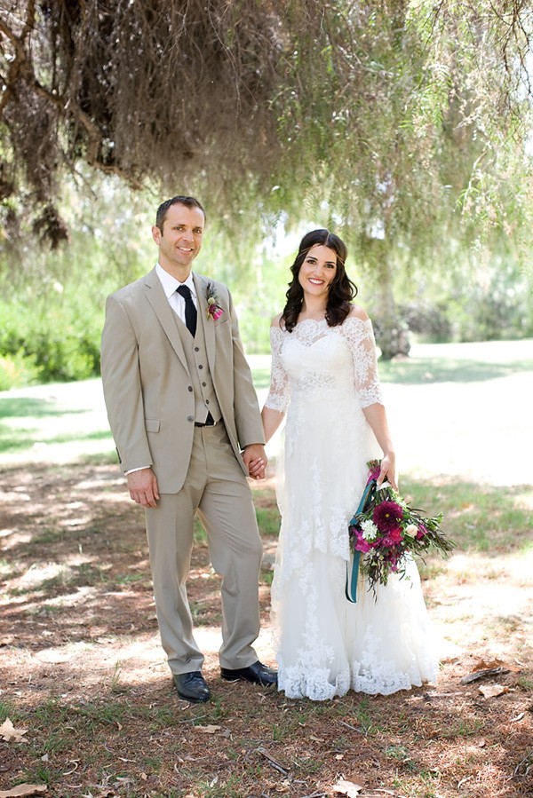 boho-pretty-plum-wedding
