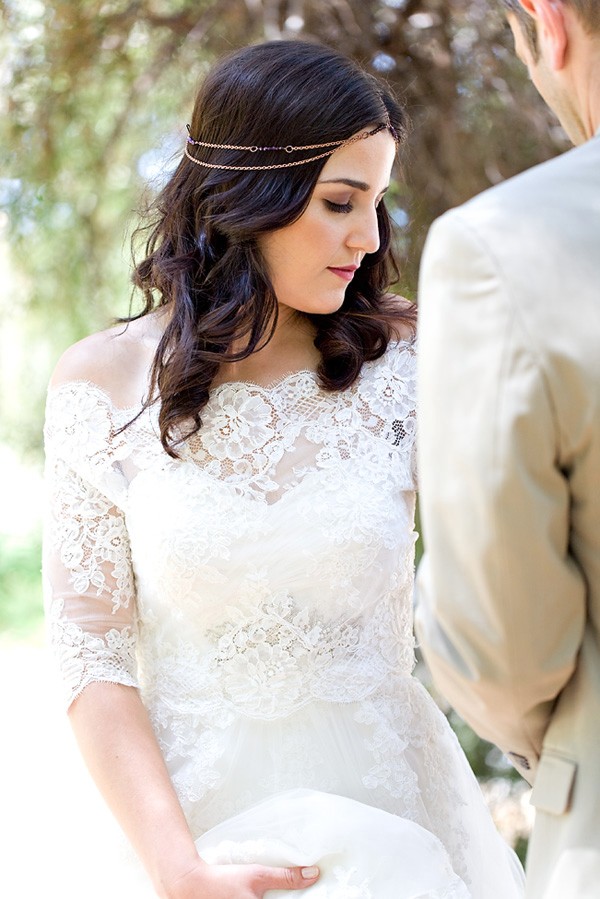 boho-pretty-plum-wedding