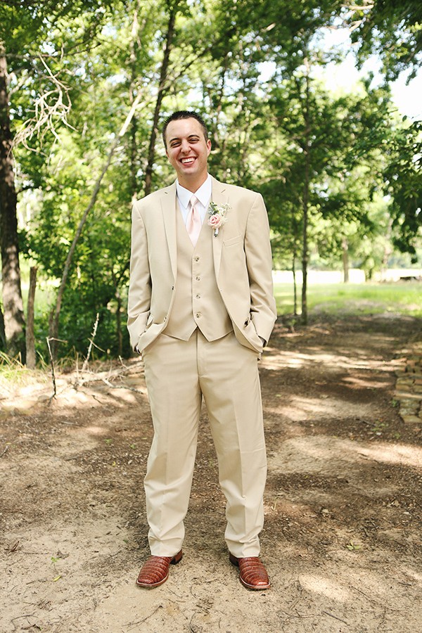 chic-vintage-ranch-wedding