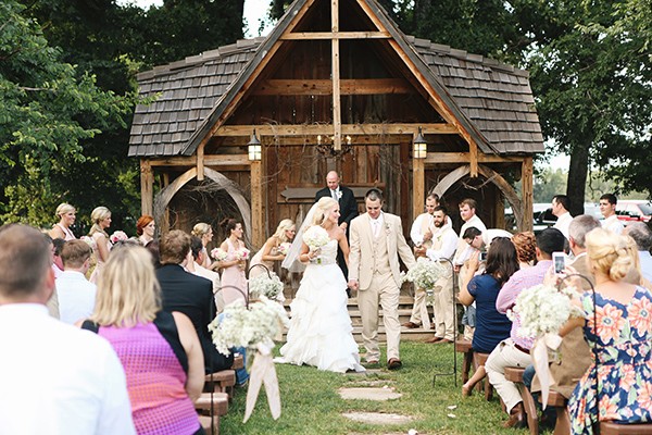 chic-vintage-ranch-wedding