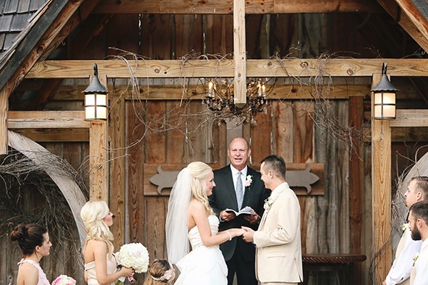 chic-vintage-ranch-wedding