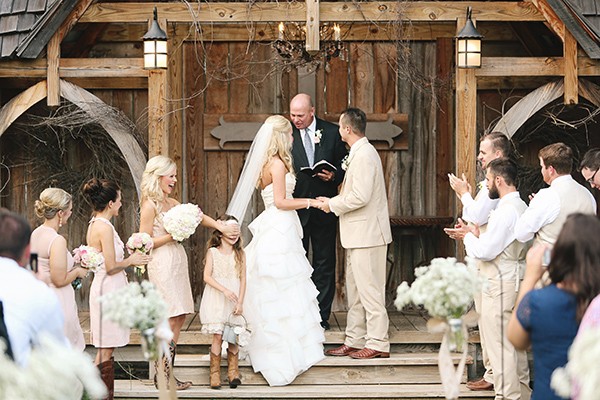 chic-vintage-ranch-wedding