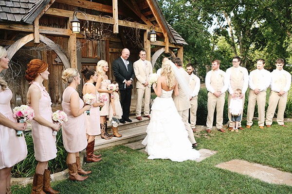 chic-vintage-ranch-wedding