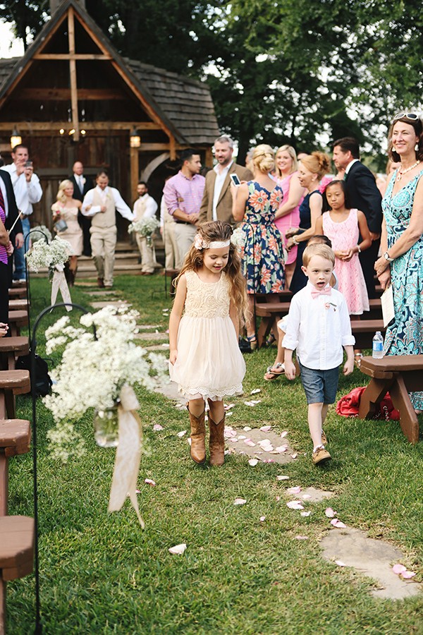 chic-vintage-ranch-wedding