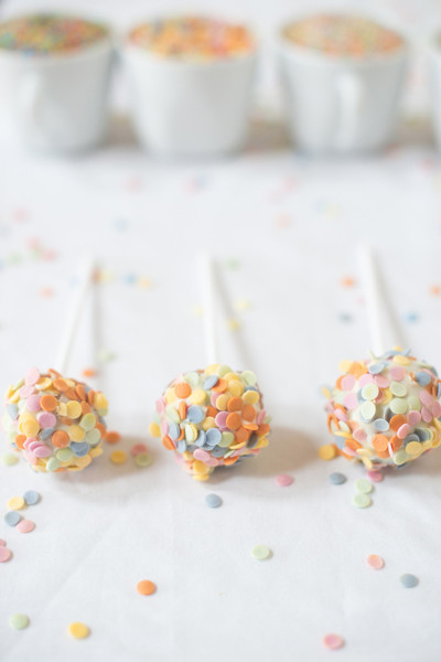 DIY Donut Cake Pops