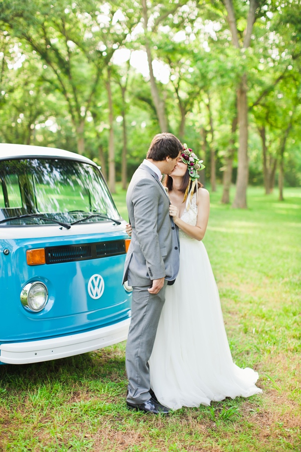 easy-purple-and-gold-wedding-ideas
