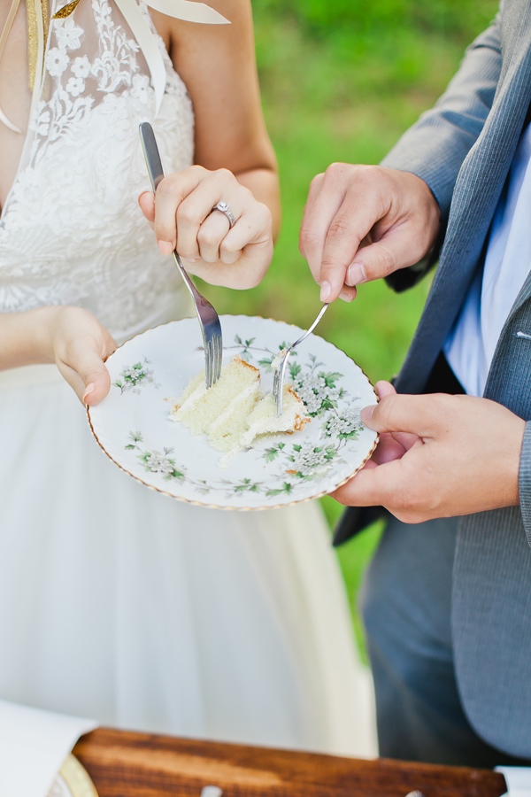 easy-purple-and-gold-wedding-ideas