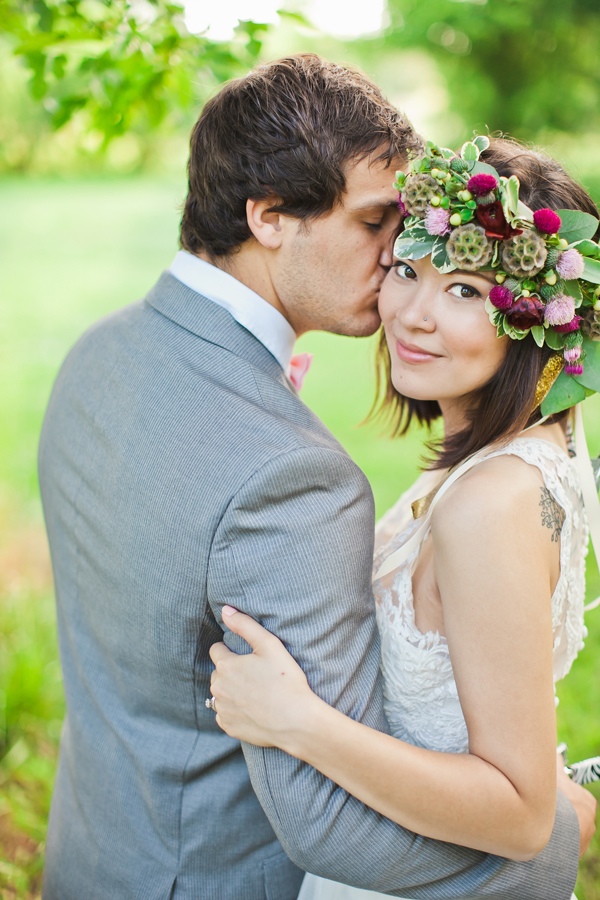 easy-purple-and-gold-wedding-ideas