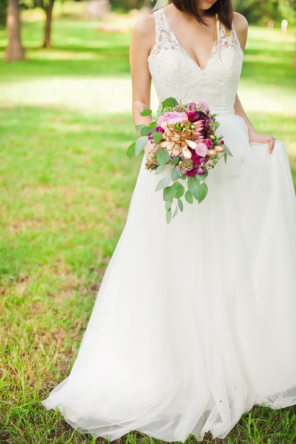 easy-purple-and-gold-wedding-ideas