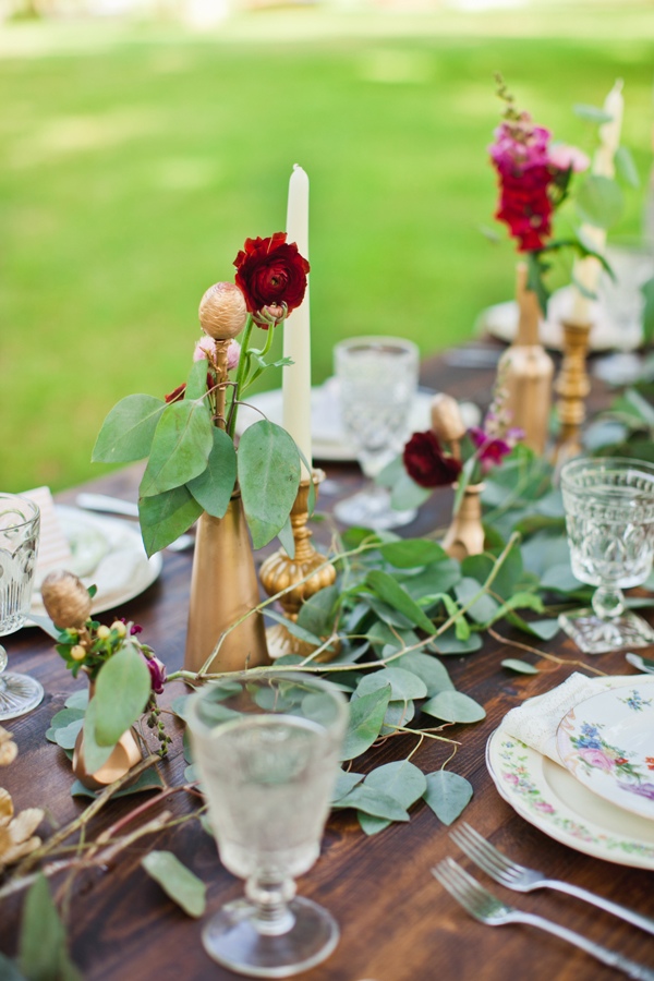 easy-purple-and-gold-wedding-ideas