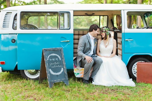 easy-purple-and-gold-wedding-ideas