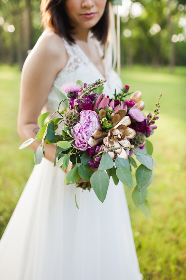 easy-purple-and-gold-wedding-ideas