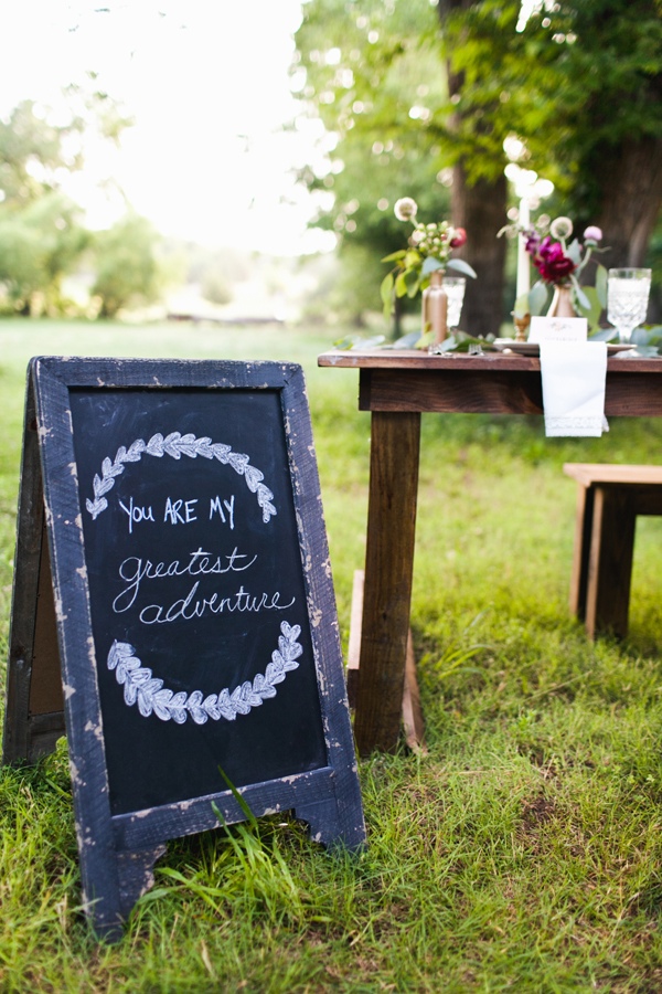 easy-purple-and-gold-wedding-ideas