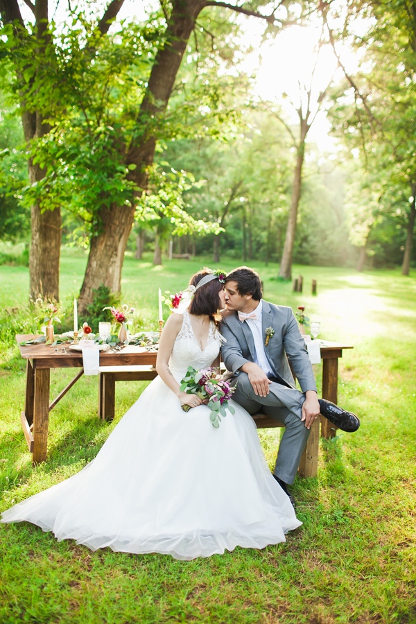 easy-purple-and-gold-wedding-ideas