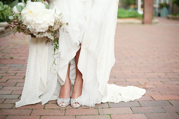 glamorous-gold-surprise-proposal