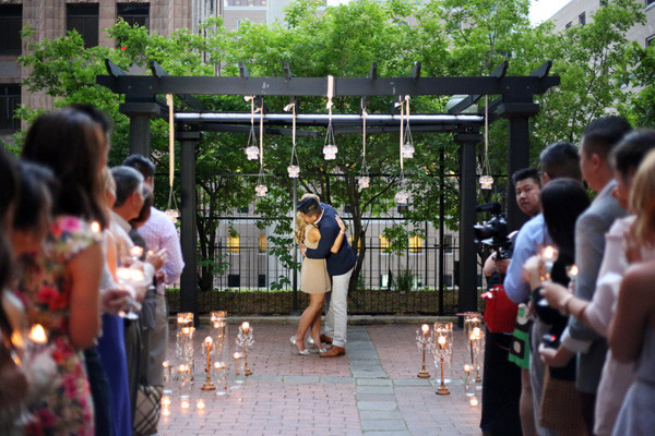 glamorous-gold-surprise-proposal