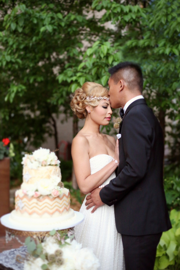 glamorous-gold-surprise-proposal