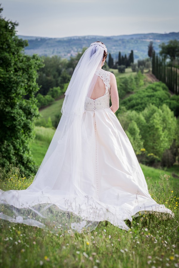 hillside-fairytale-italian-wedding