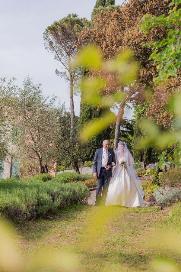 hillside-fairytale-italian-wedding