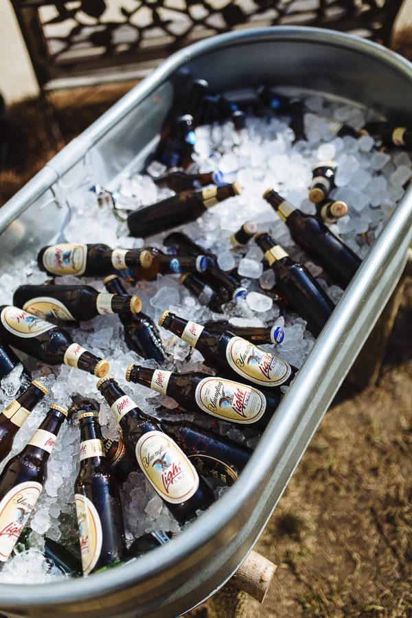 hip-backyard-wedding
