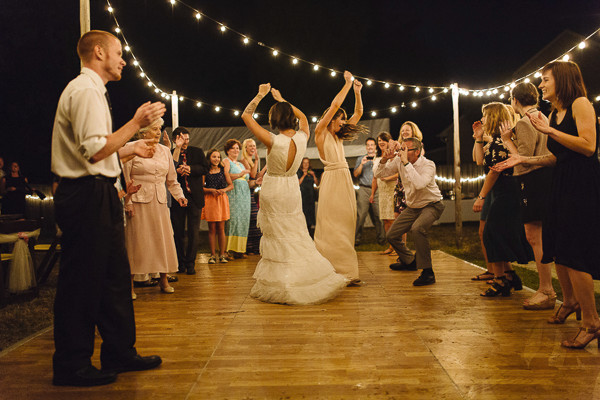 hip-backyard-wedding