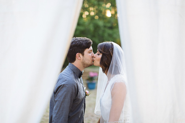 hip-backyard-wedding