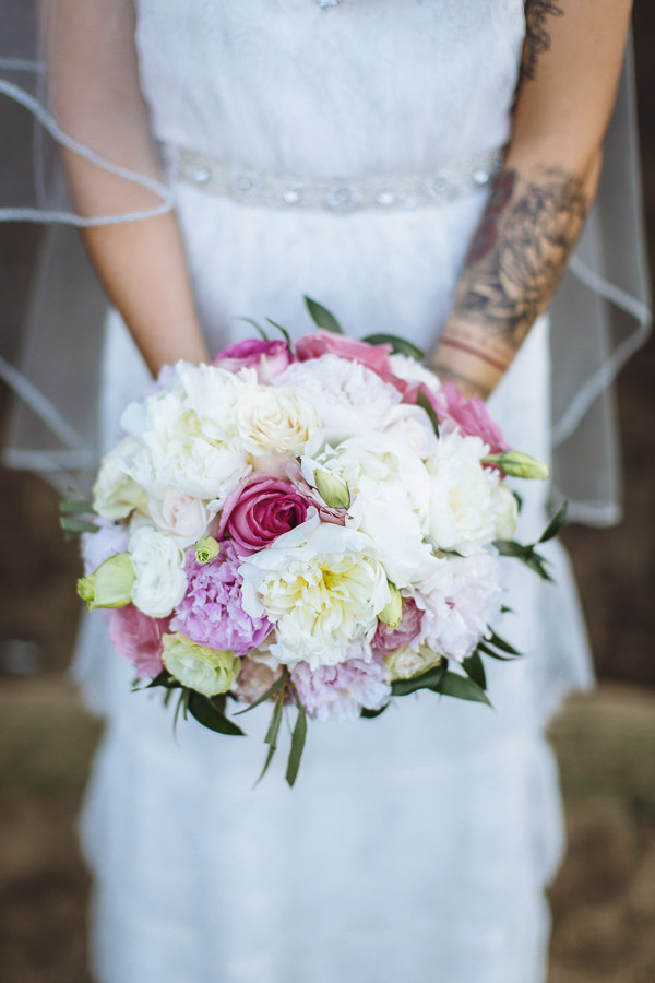 hip-backyard-wedding