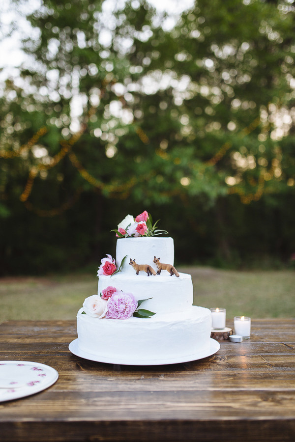 hip-backyard-wedding