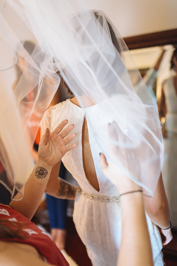 hip-backyard-wedding